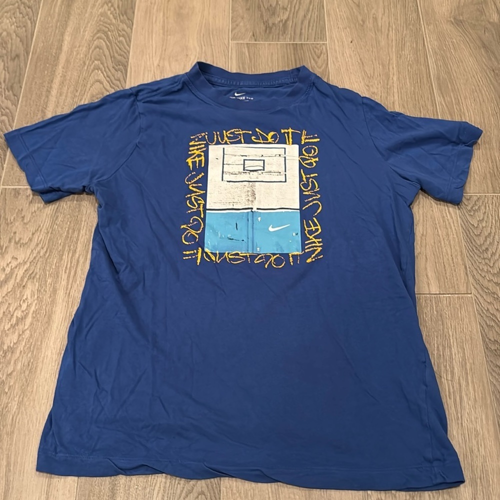Nike Boys Blue and Gold Basketball T-Shirt Size XL